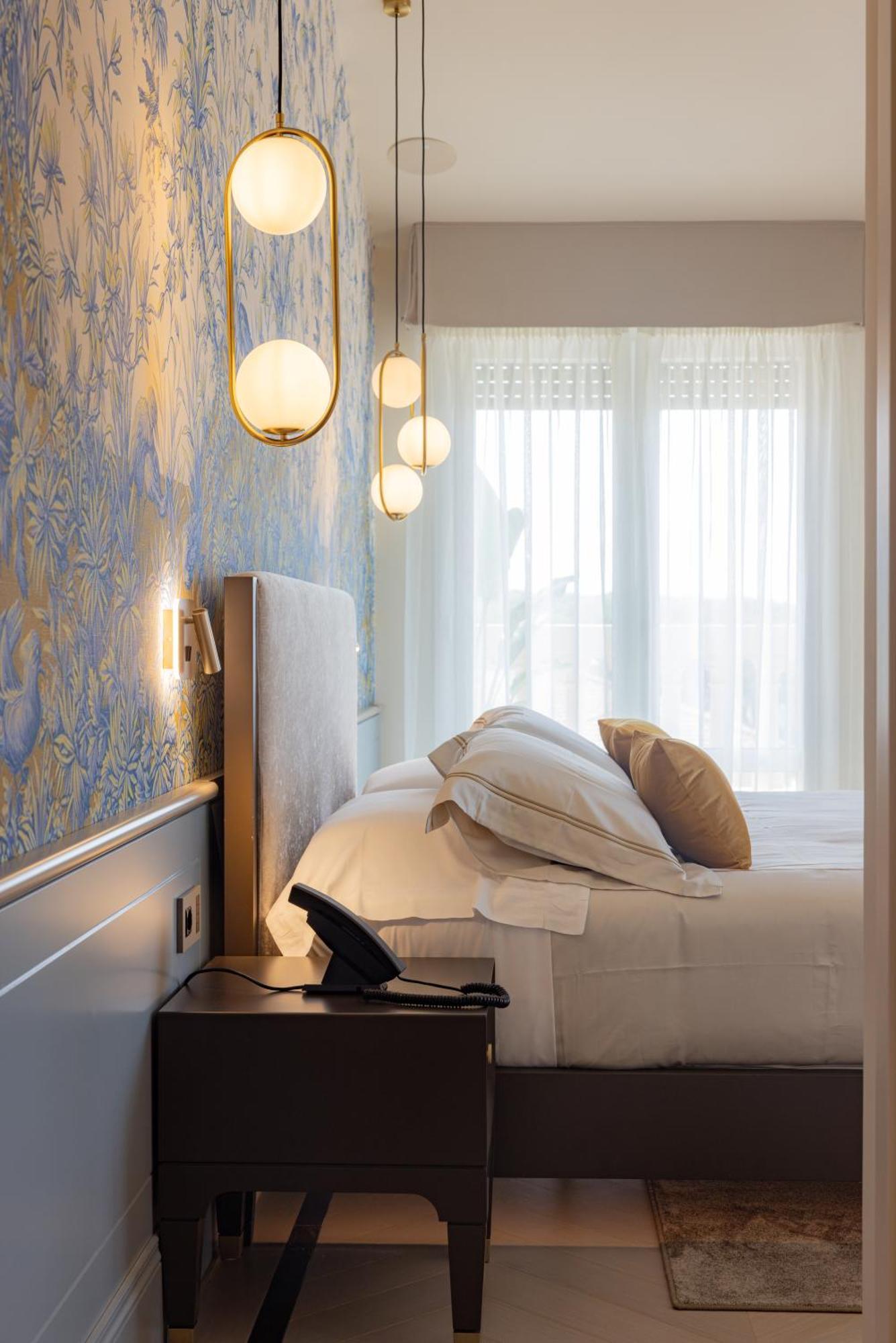 Deluxe Double Room with Sea View,1679675874:JPEG